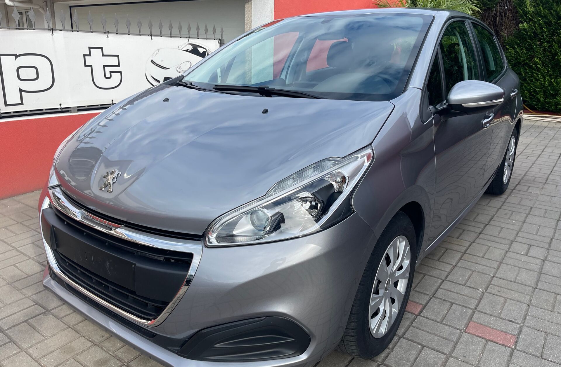 PEUGEOT 208 1.2 PureTech Style