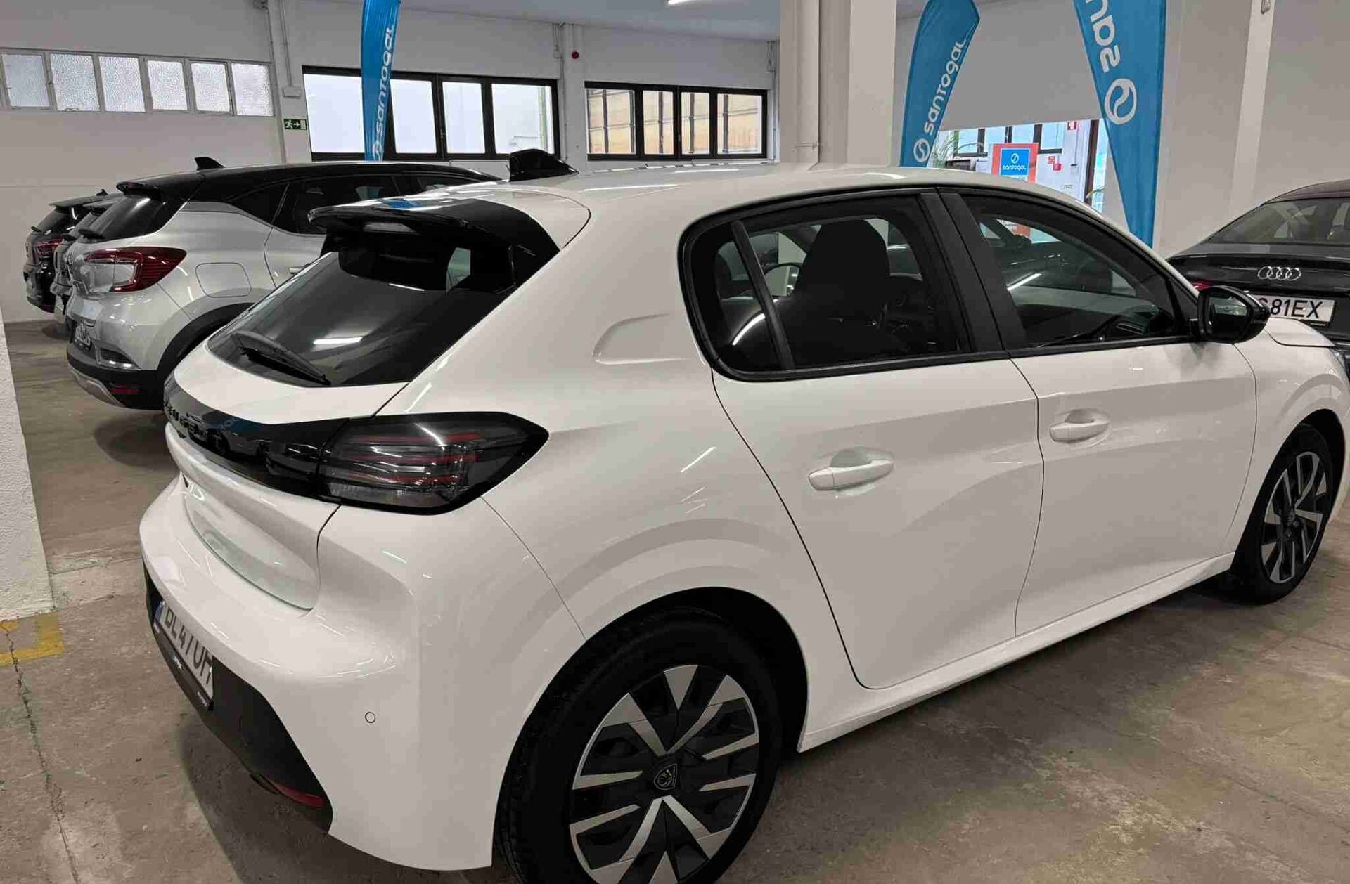 PEUGEOT 208 1.2 PureTech Active