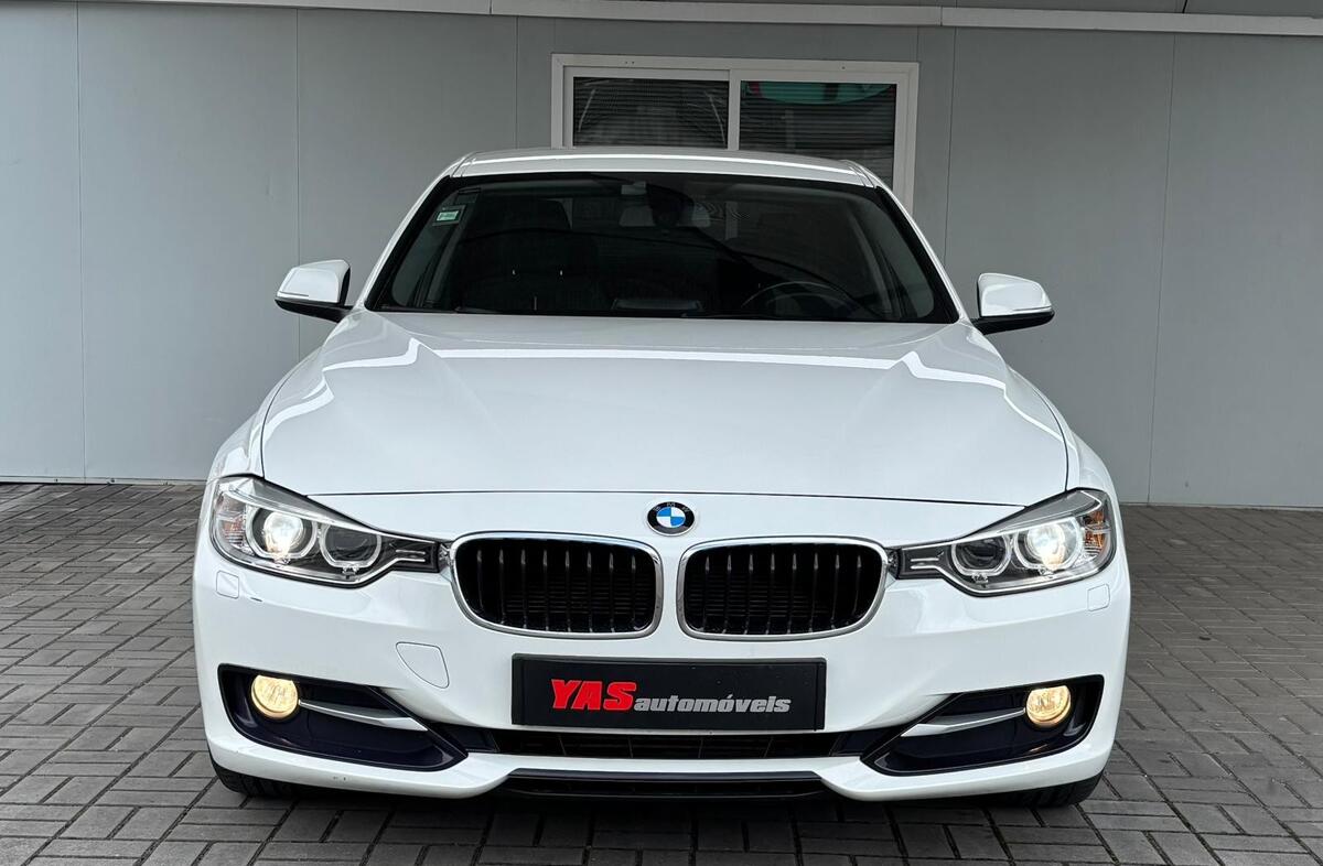 BMW Serie-3 318 d Touring Auto Line Sport