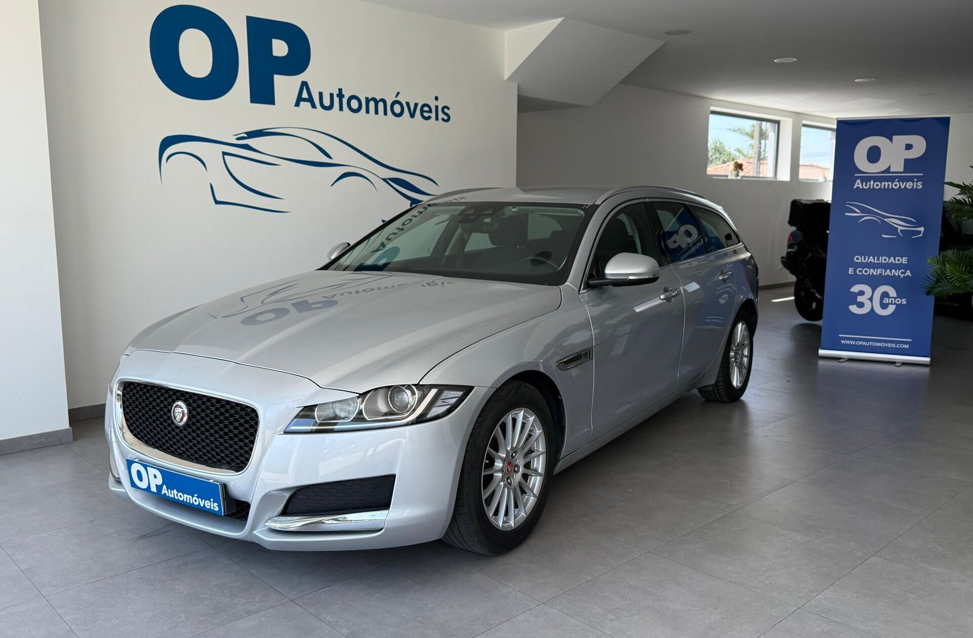 JAGUAR XF 2.0 D Pure Aut.