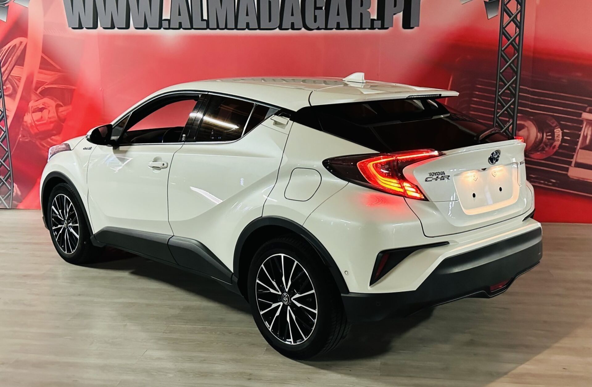 TOYOTA C-HR 1.8 HSD Exclusive