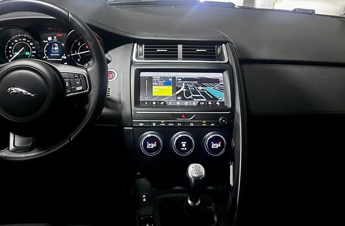 JAGUAR E-Pace 2.0 i4D R-Dynamic S