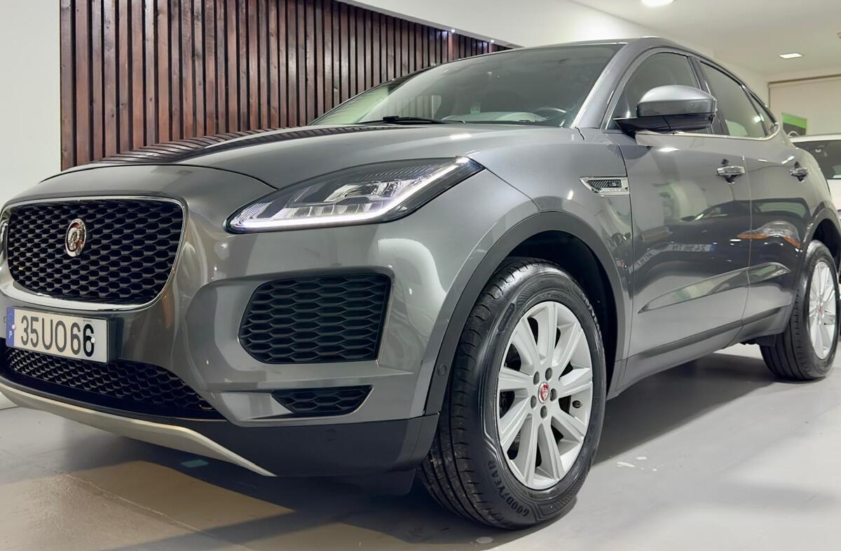 JAGUAR E-Pace 2.0 i4D R-Dynamic S