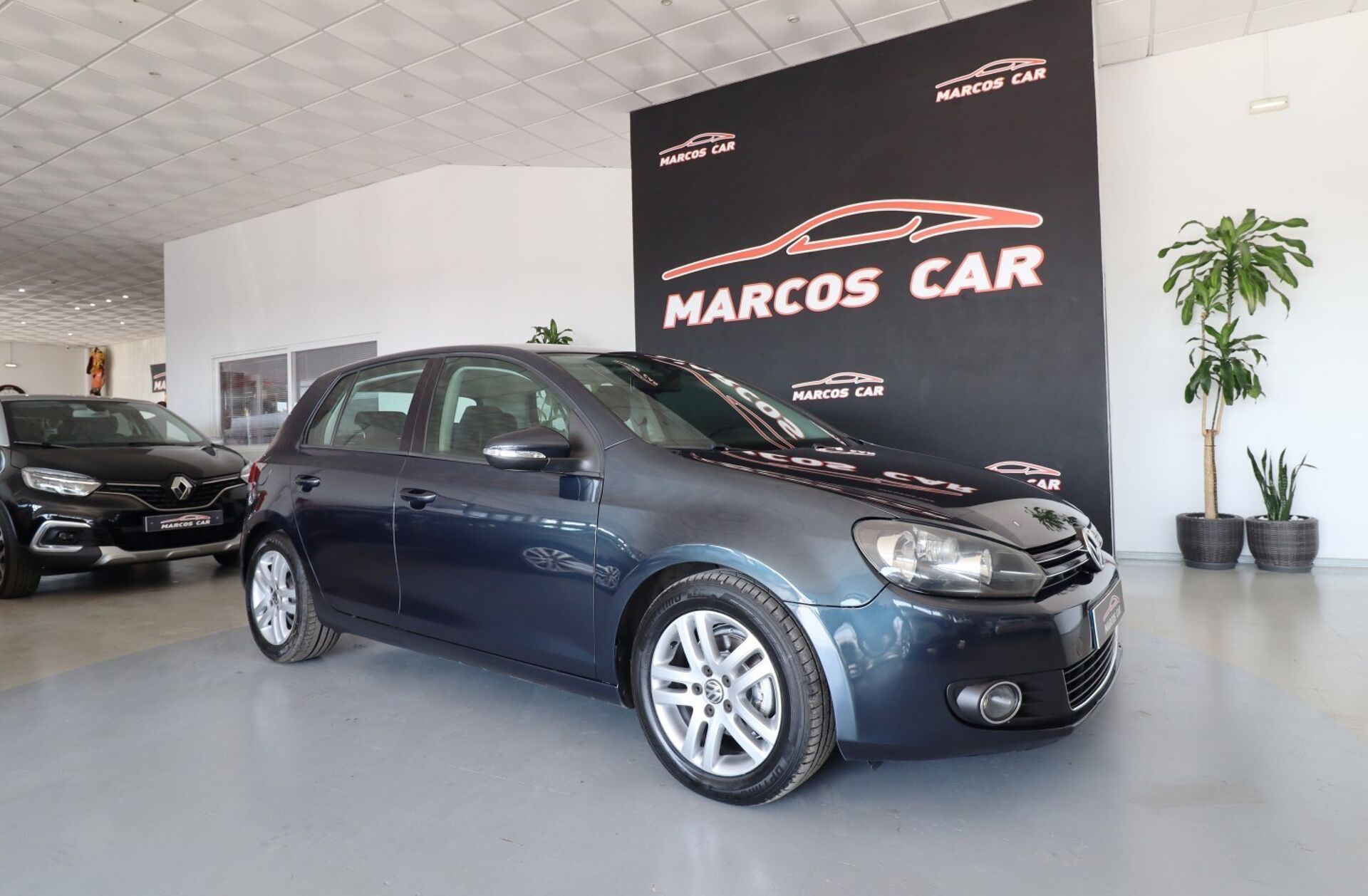 VOLKSWAGEN Golf 2.0 TDi Confortline