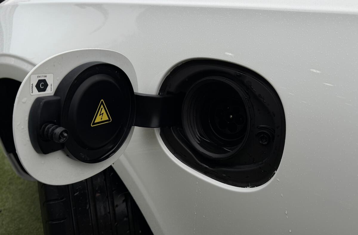 VOLVO V90 2.0 T8 PHEV Inscription AWD