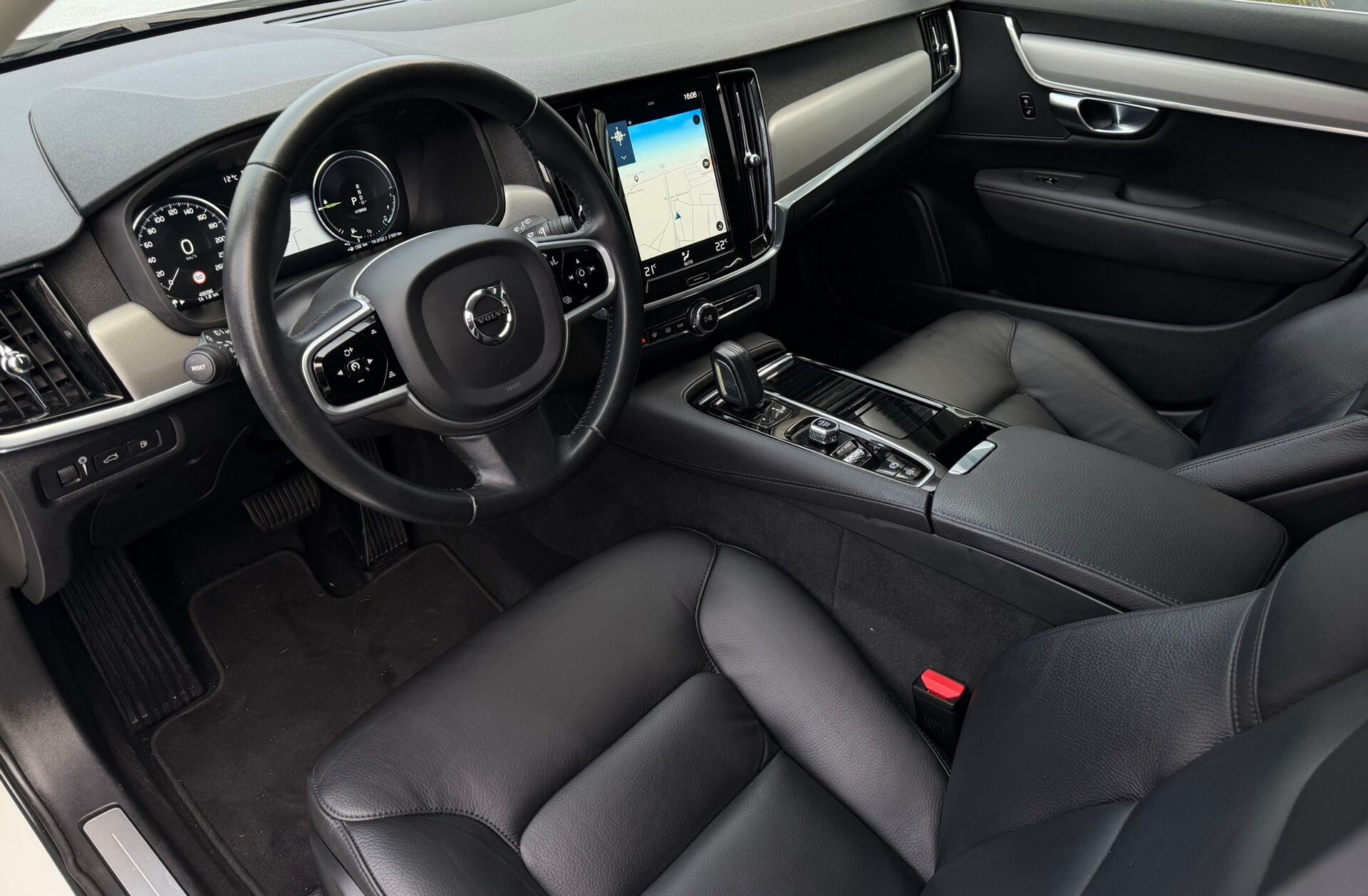 VOLVO V90 2.0 T8 PHEV Inscription AWD