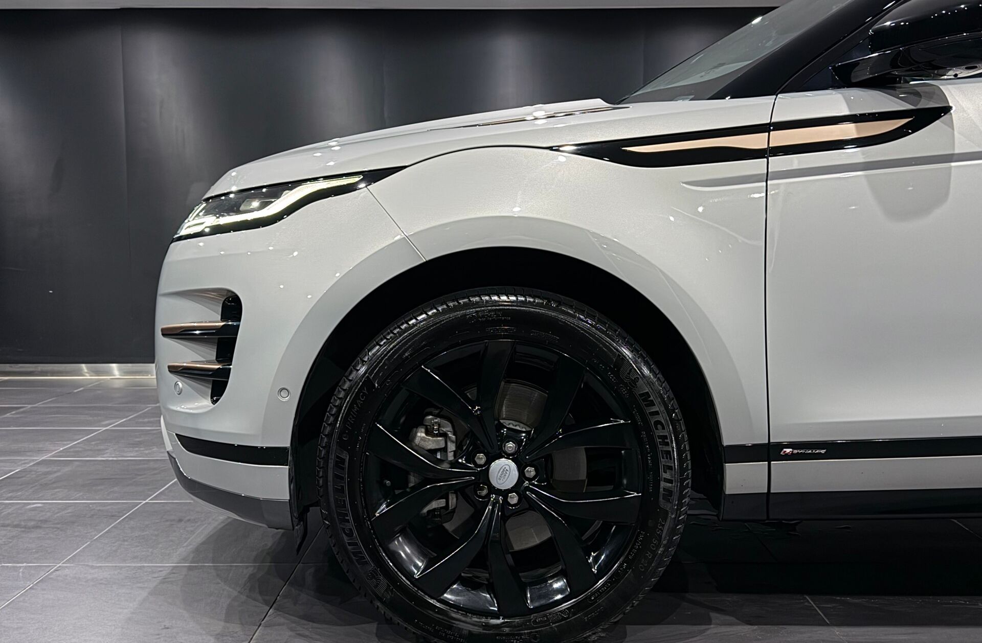 LAND ROVER Range Rover Evoque 1.5 P300e AWD R-Dynamic Auto