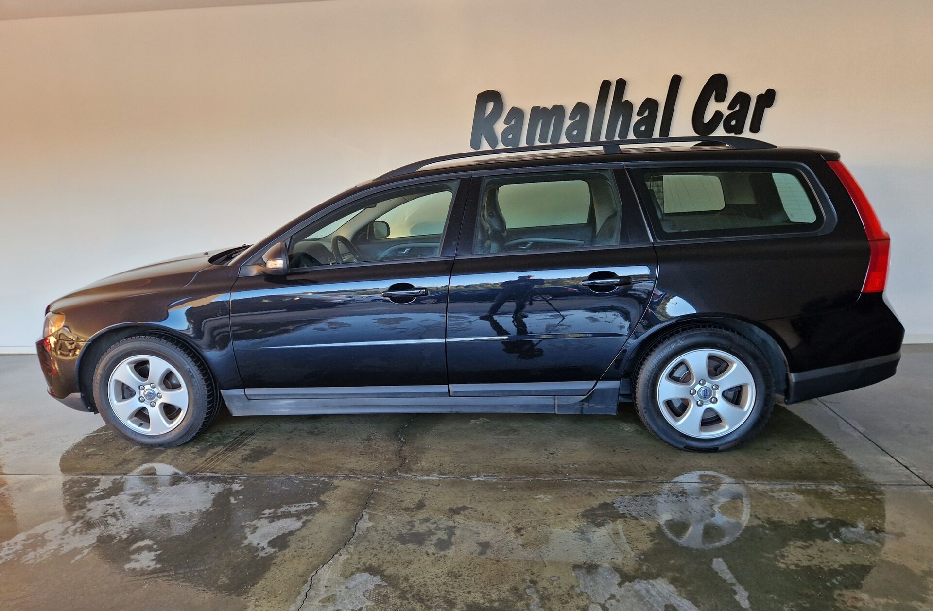 VOLVO V70 1.6 D Drive Kinetic