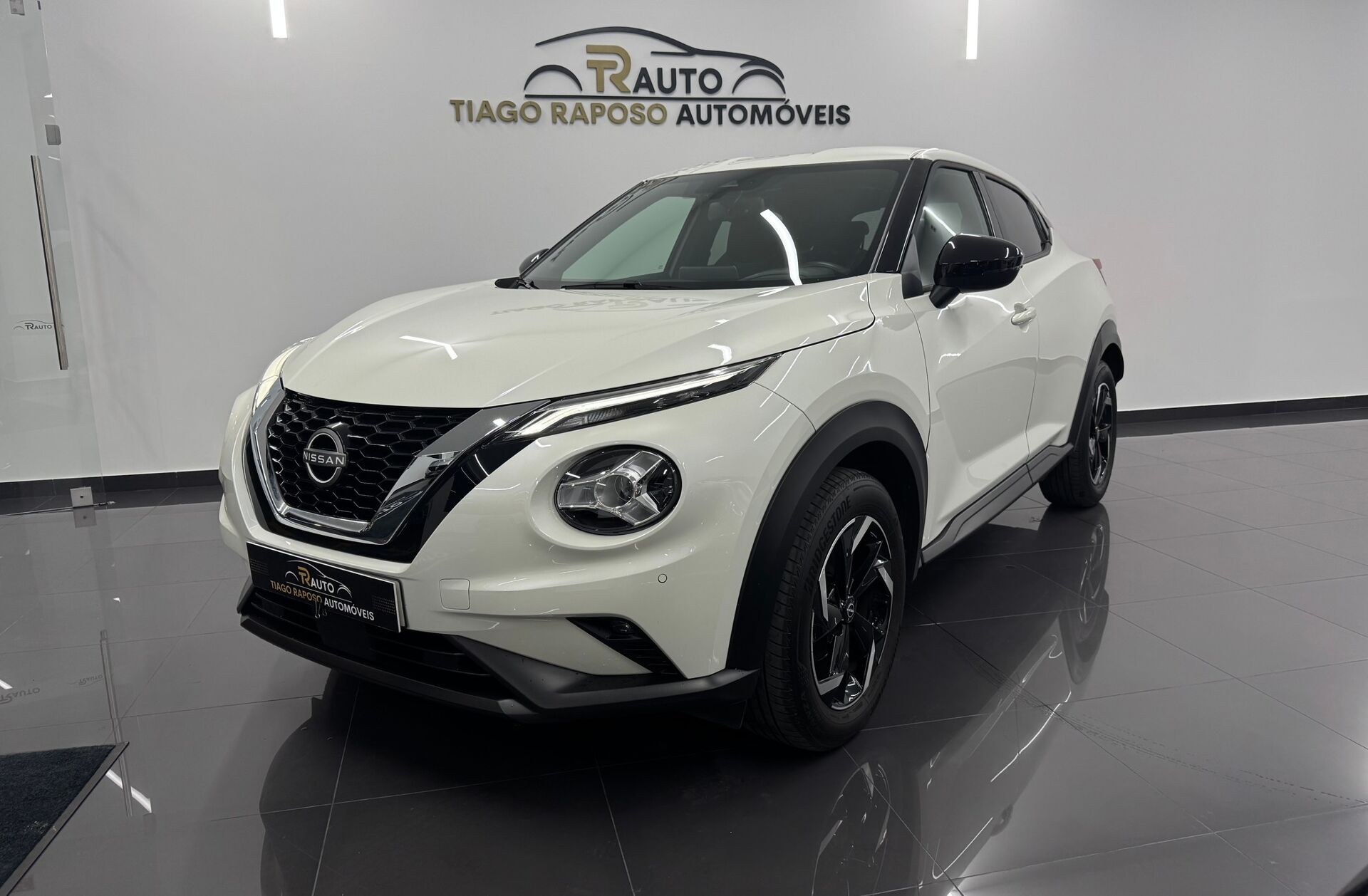 NISSAN Juke 1.0 DIG-T N-Connecta