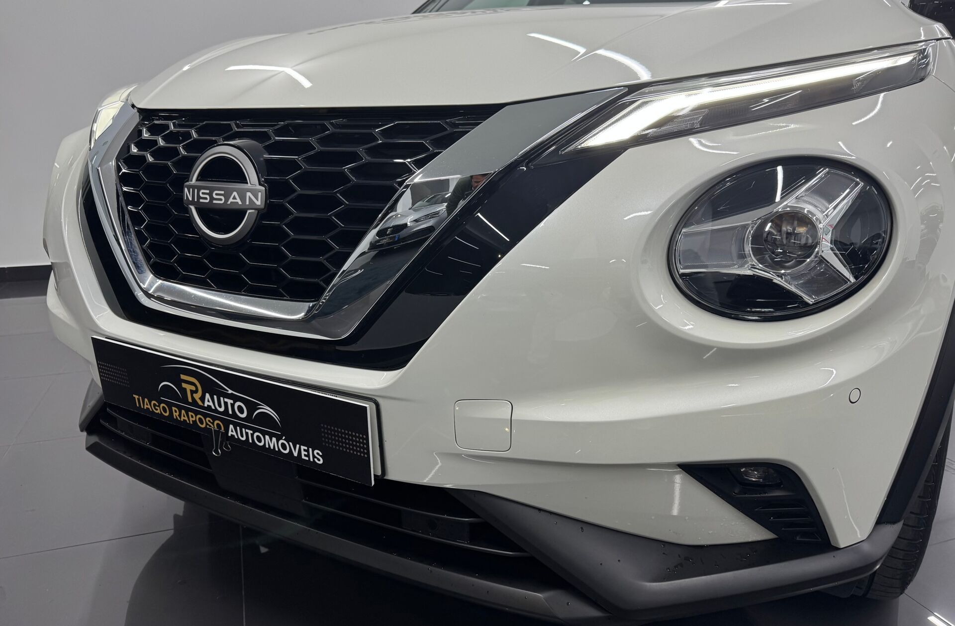 NISSAN Juke 1.0 DIG-T N-Connecta