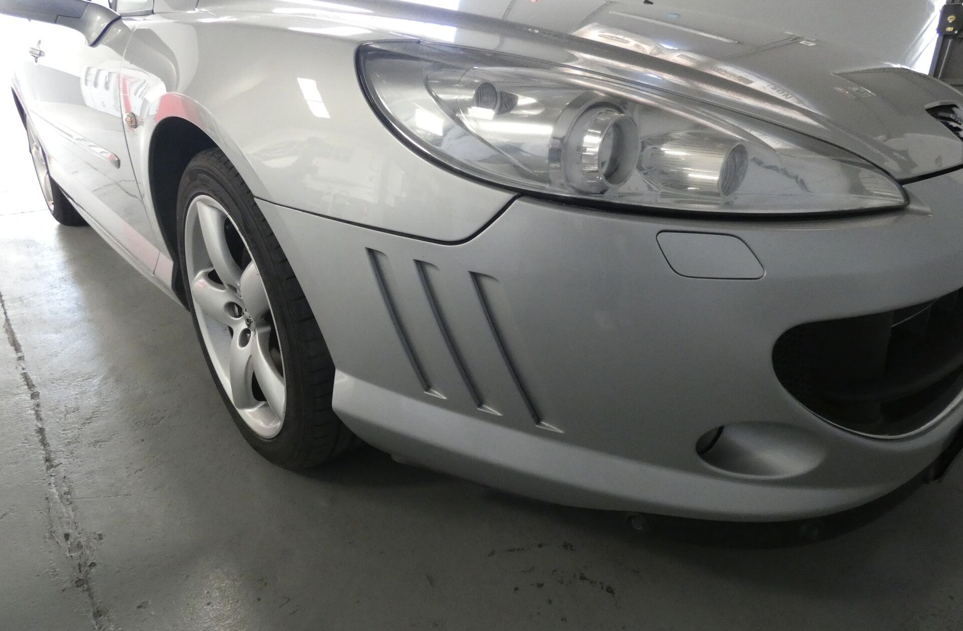 PEUGEOT 407 Coupé 2.7 HDi V6