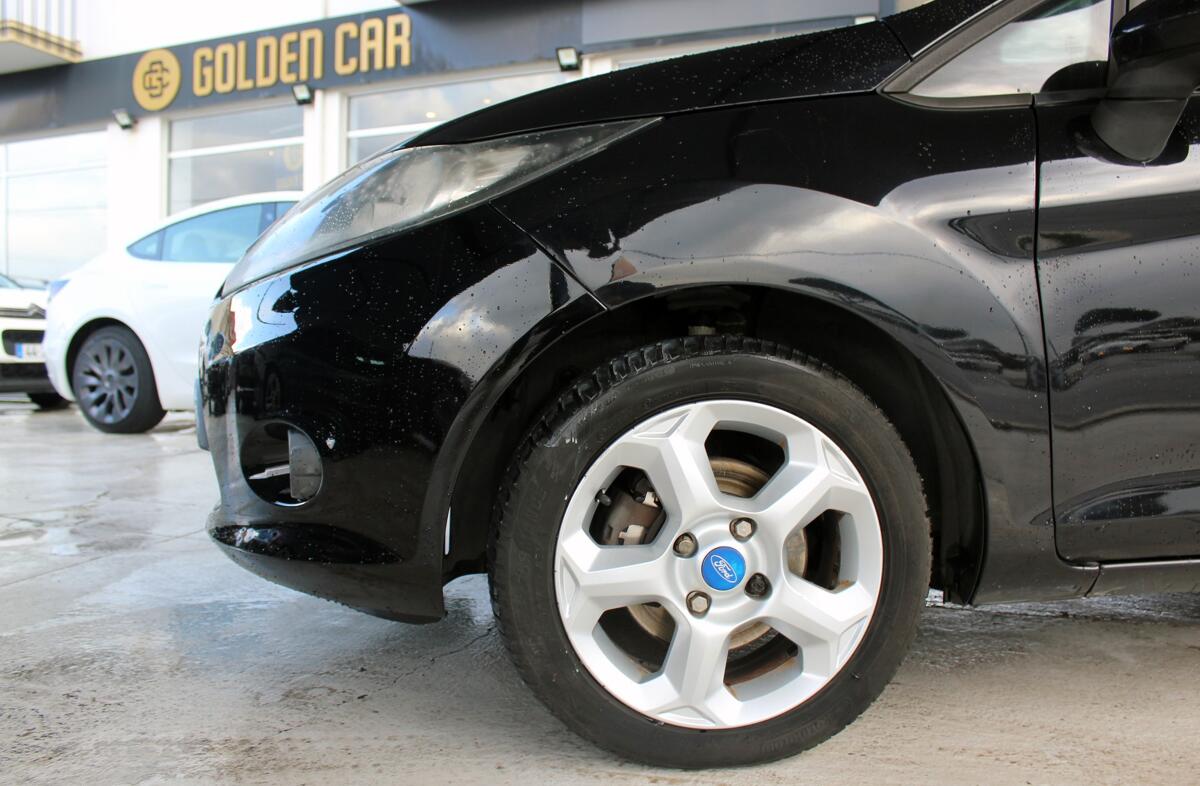 FORD Fiesta 1.4 TDCi Titanium