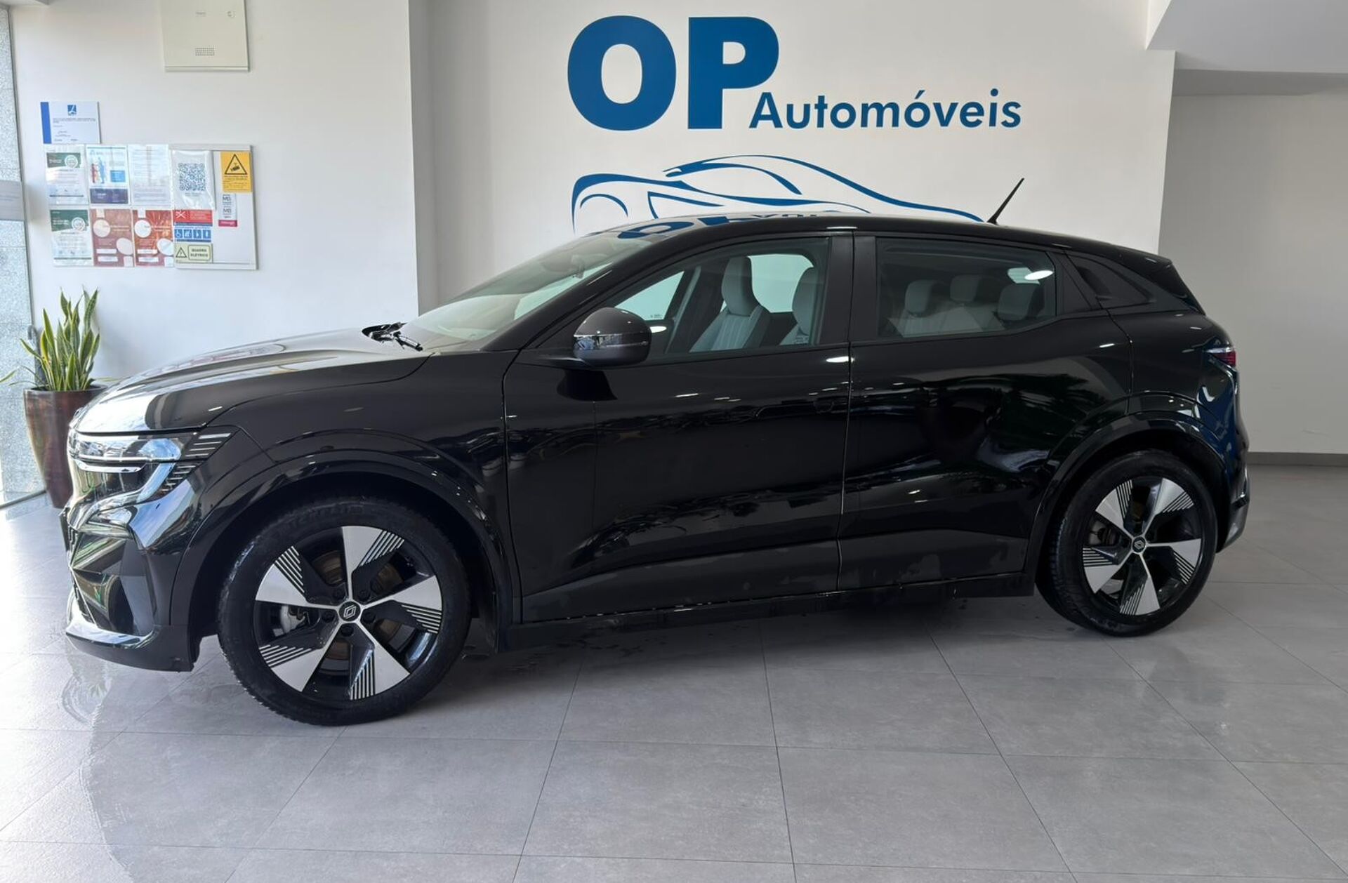 RENAULT Mégane E-Tech EV60 Iconic Optimum Charge