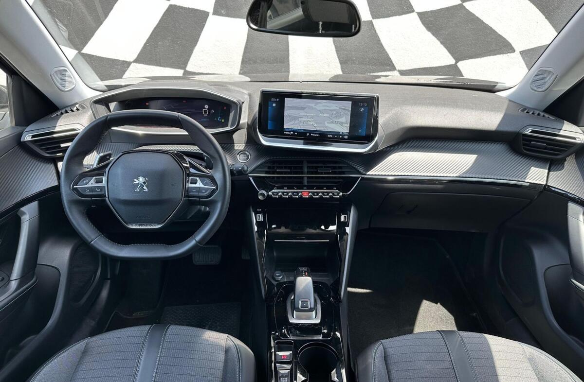 PEUGEOT 2008 1.5 BlueHDi Allure EAT8