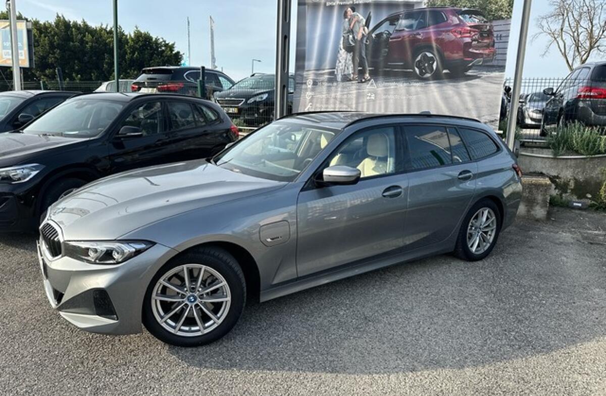 BMW Serie-3 330 e Touring Auto