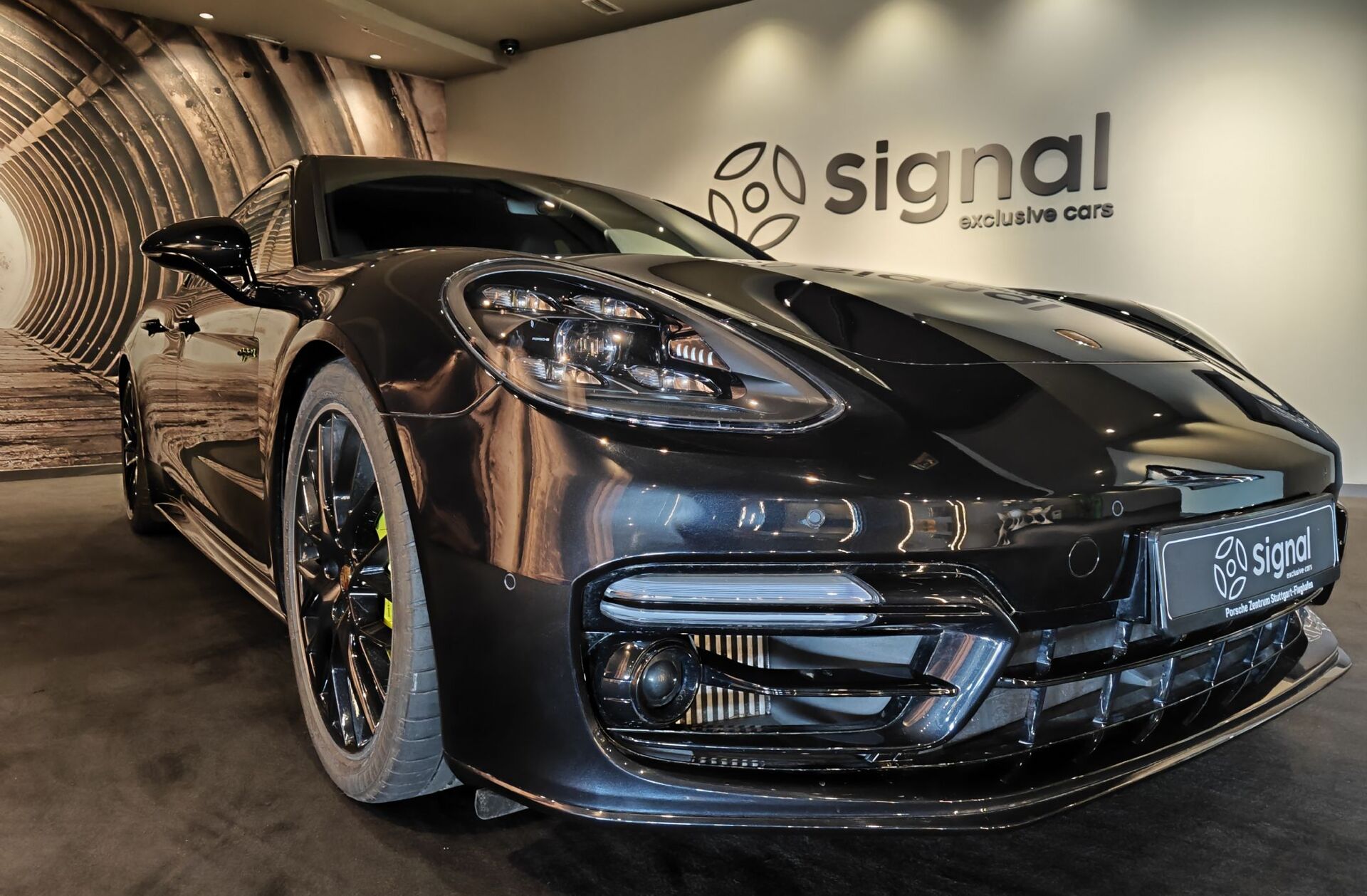 PORSCHE Panamera 4 E-Hybrid