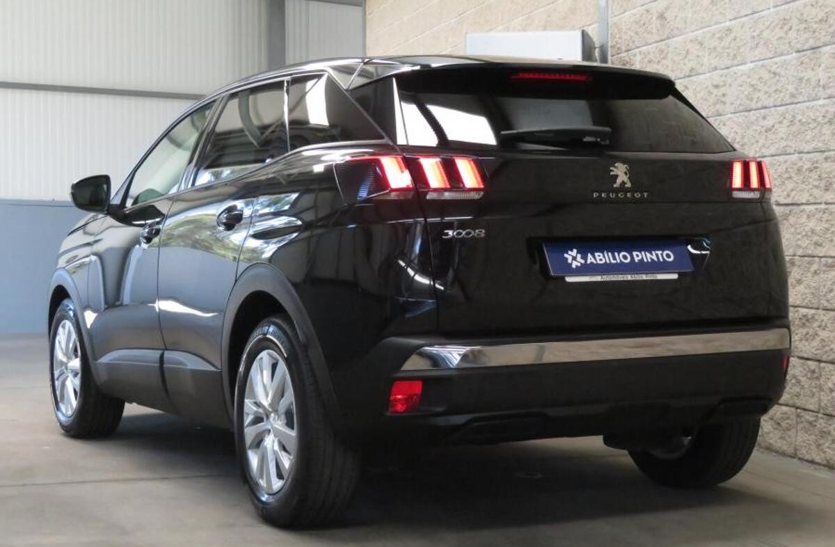 PEUGEOT 3008 1.5 BlueHDi Allure