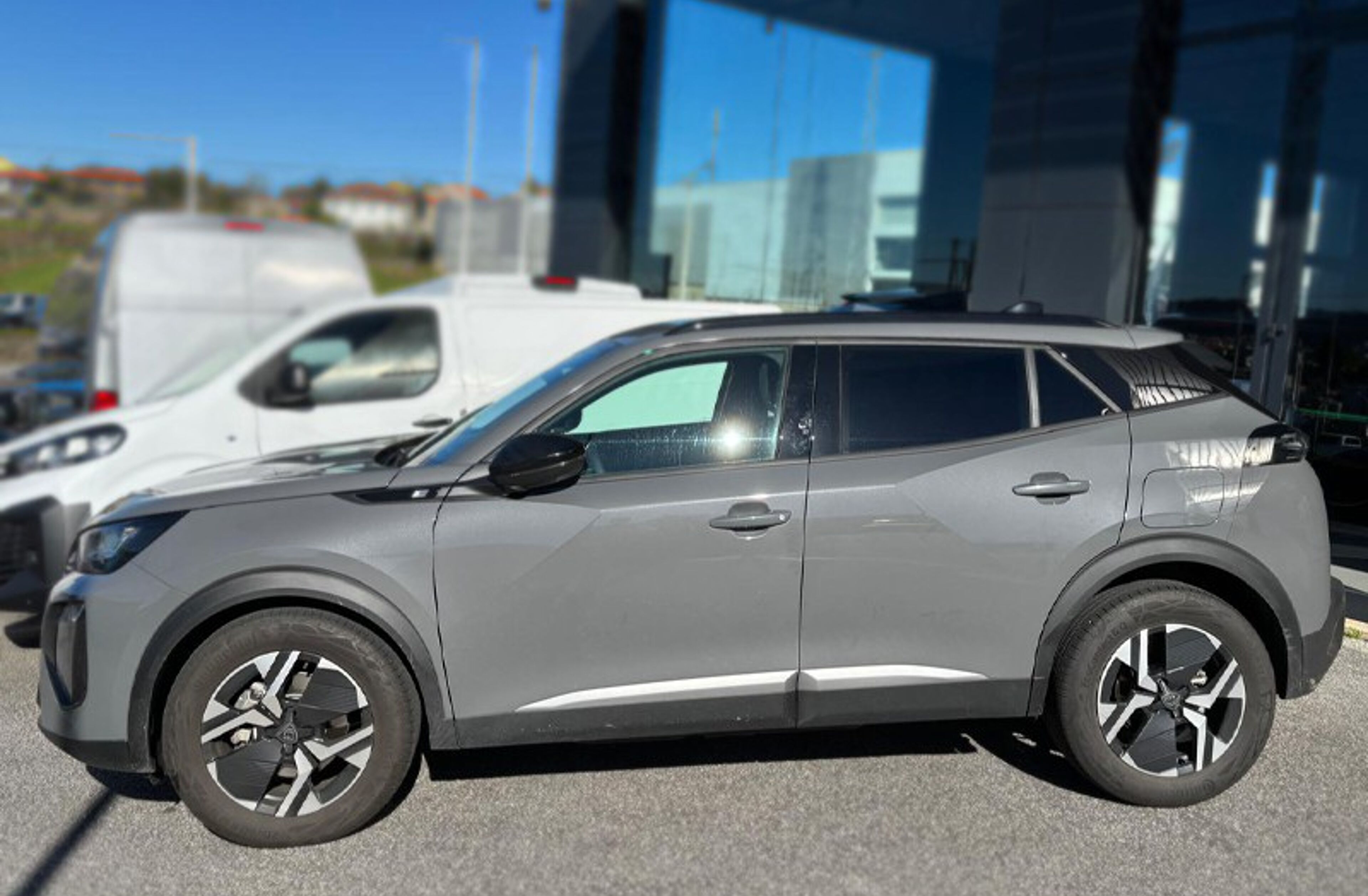 PEUGEOT 2008 e- 54 kWh Style