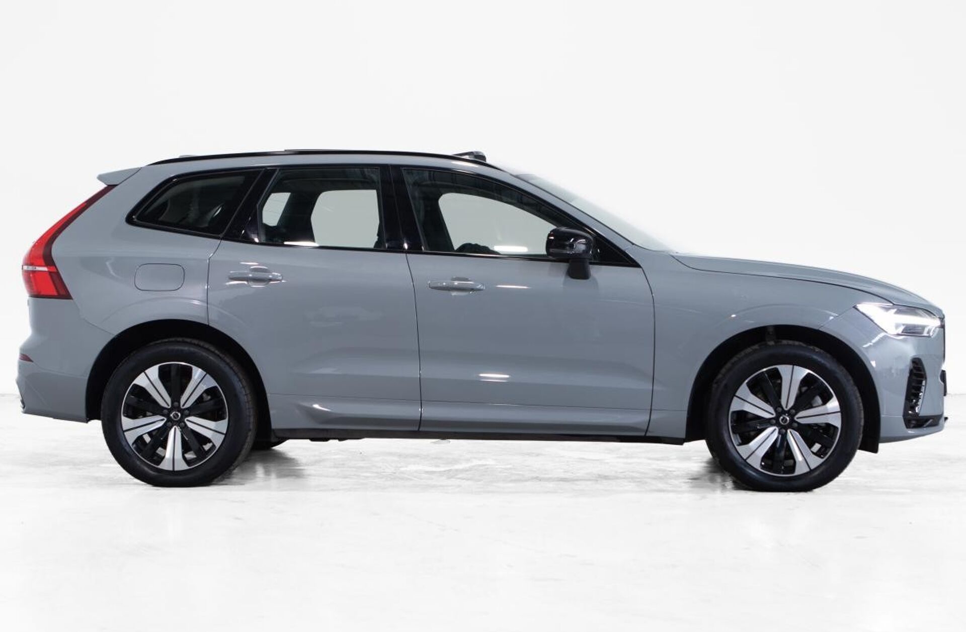 VOLVO XC60 2.0 T6 PHEV Core AWD