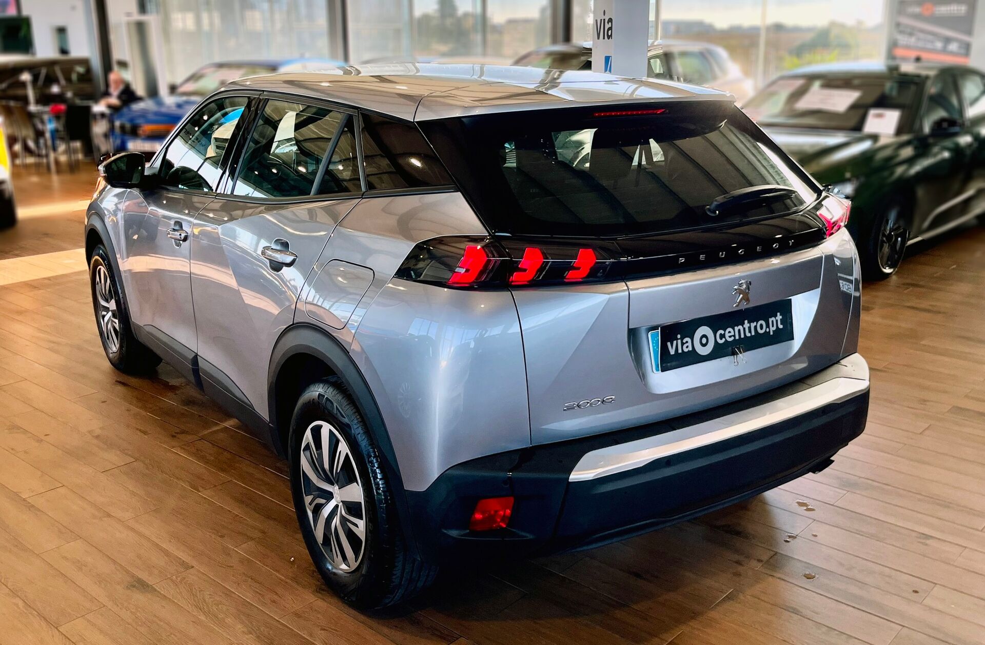 PEUGEOT 2008 1.2 PureTech Active Pack