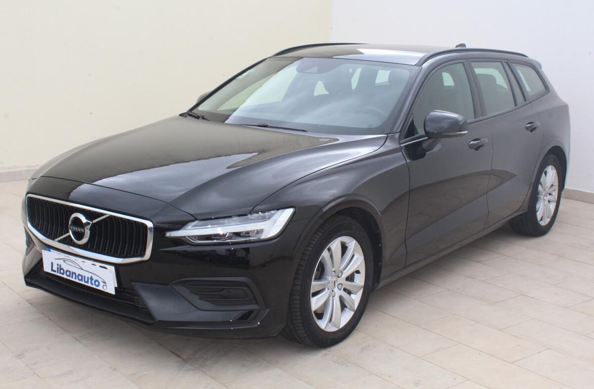 VOLVO V60 2.0 B4 Momentum Geartronic