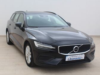 VOLVO V60 HIBRYD/DIESEL MOMENTUM