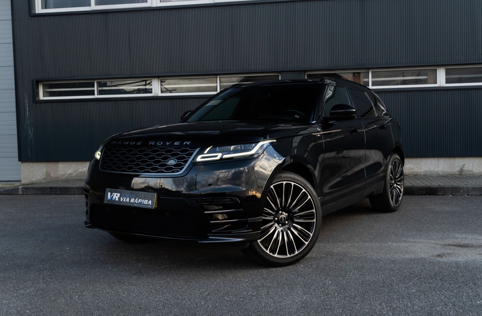 LAND ROVER Range Rover Velar 2.0 D R-Dynamic
