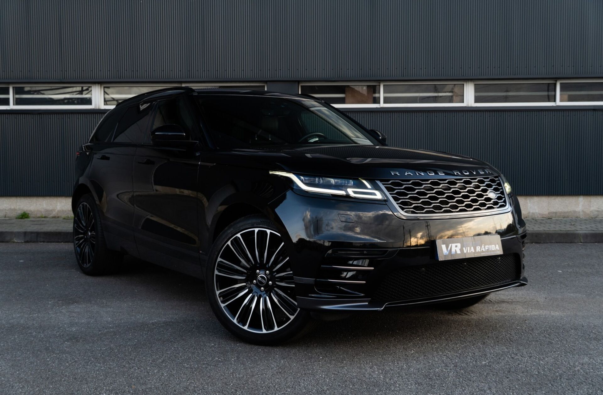LAND ROVER Range Rover Velar 2.0 D R-Dynamic