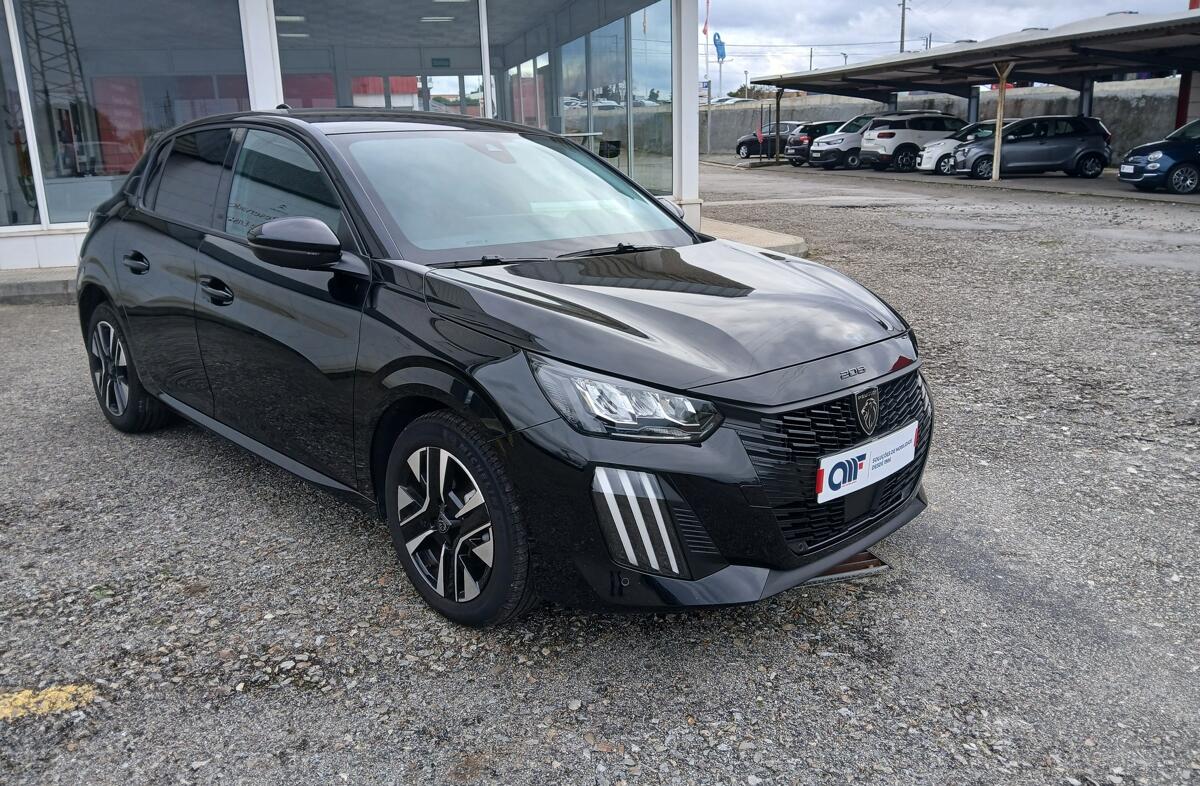 PEUGEOT 208 1.2 Hybrid Allure e-DCS6