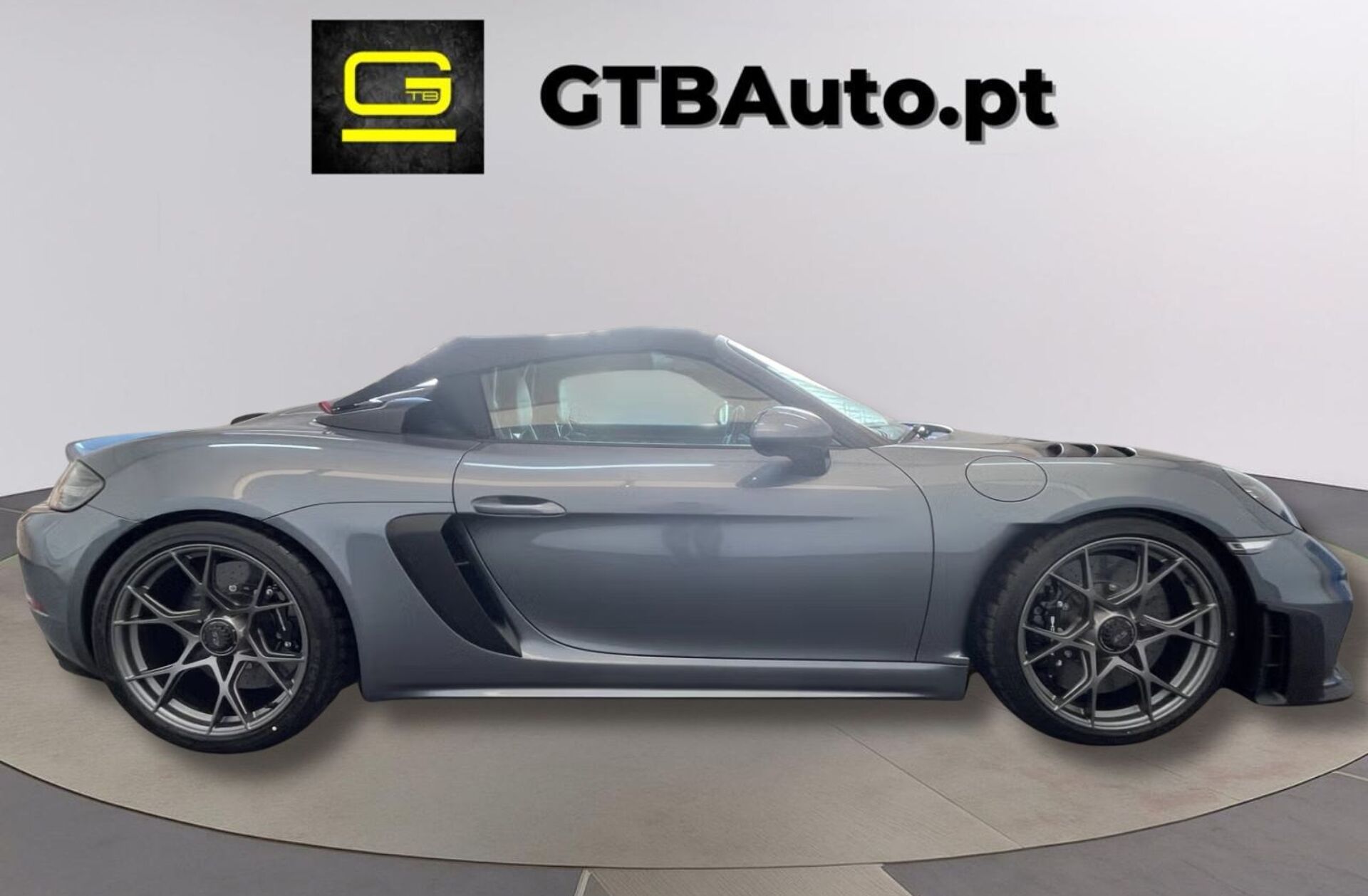 PORSCHE 718 Spyder RS