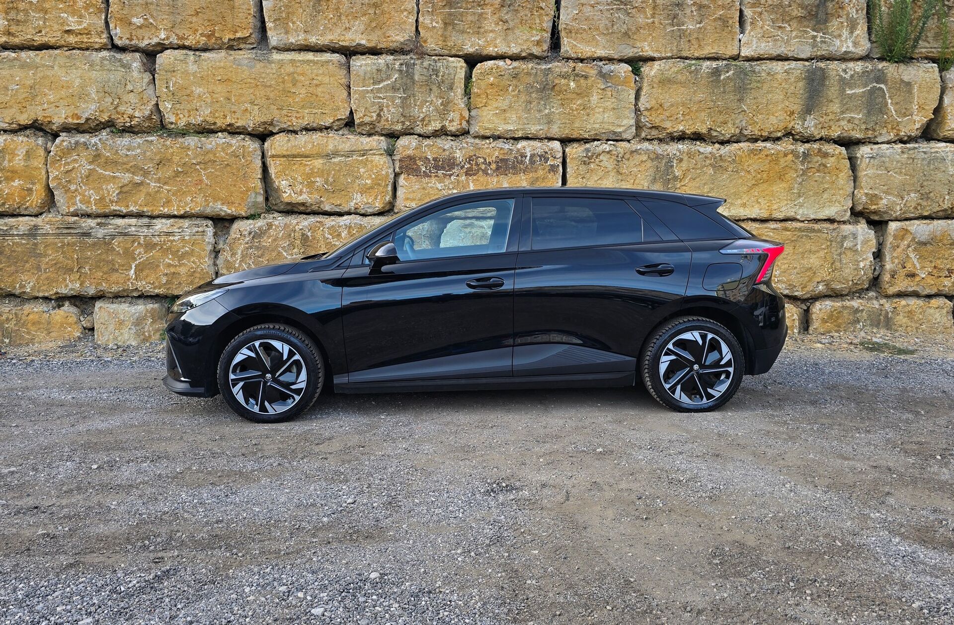 MG MG4 64 kWh Luxury