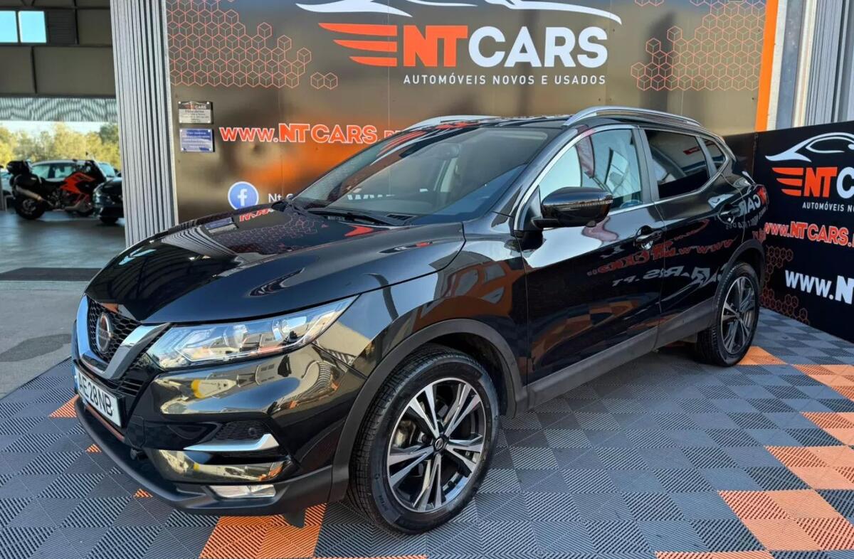 NISSAN Qashqai 1.3 DIG-T N-Connecta J18
