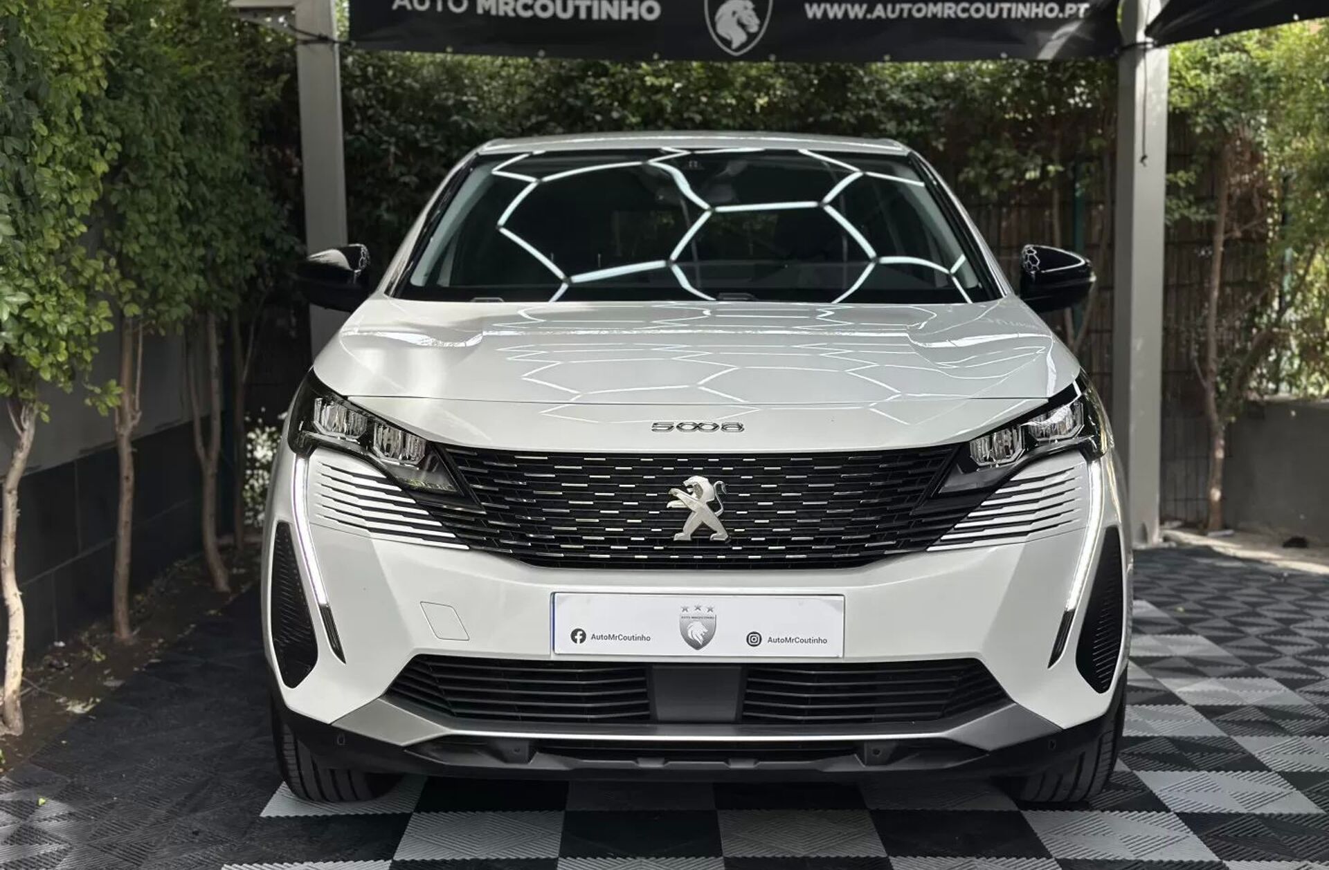 PEUGEOT 5008 1.2 PureTech Active Pack