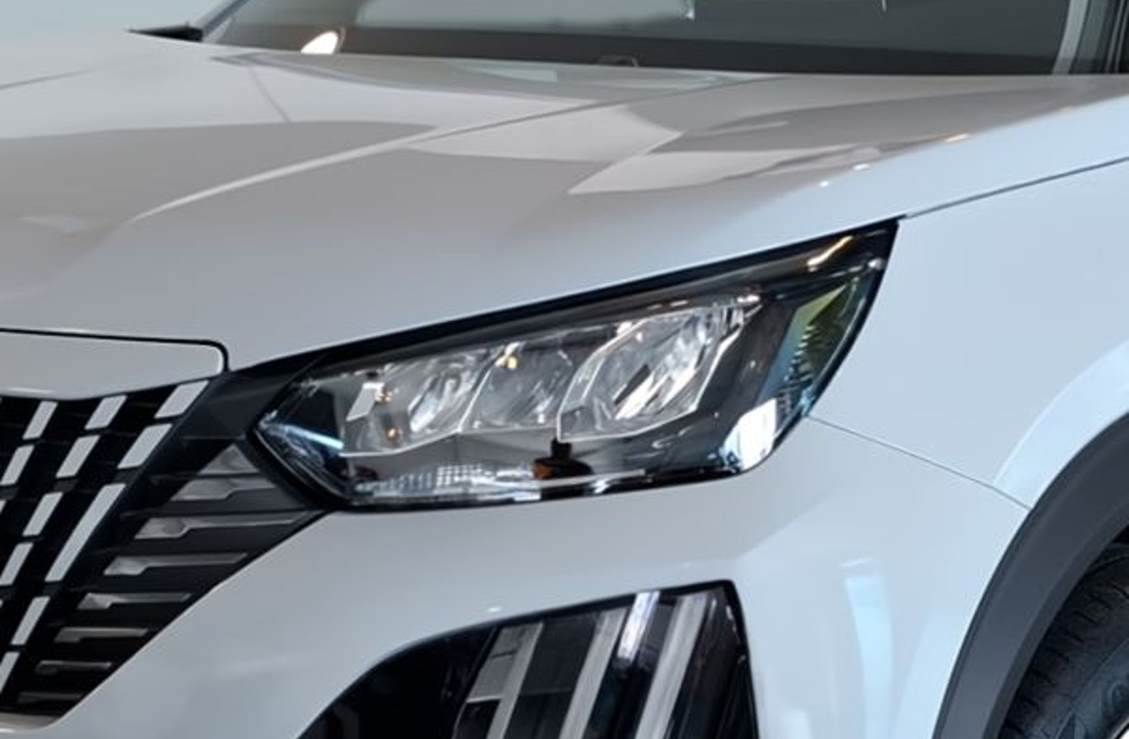 PEUGEOT 2008 e- 54 kWh Allure