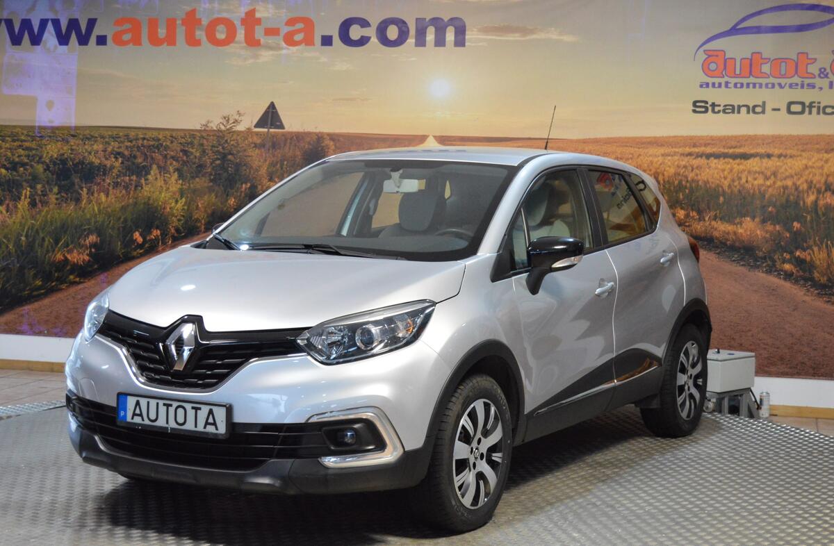 RENAULT Captur 0.9 TCe Exclusive
