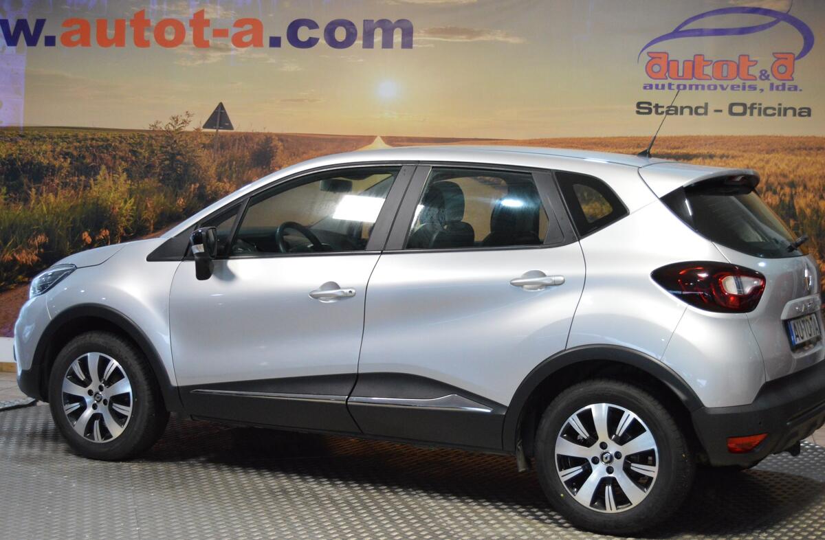 RENAULT Captur 0.9 TCe Exclusive