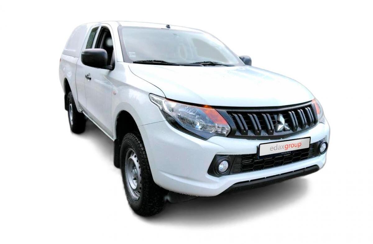 MITSUBISHI L 200 2.4 DI-D CD Invite 4WD