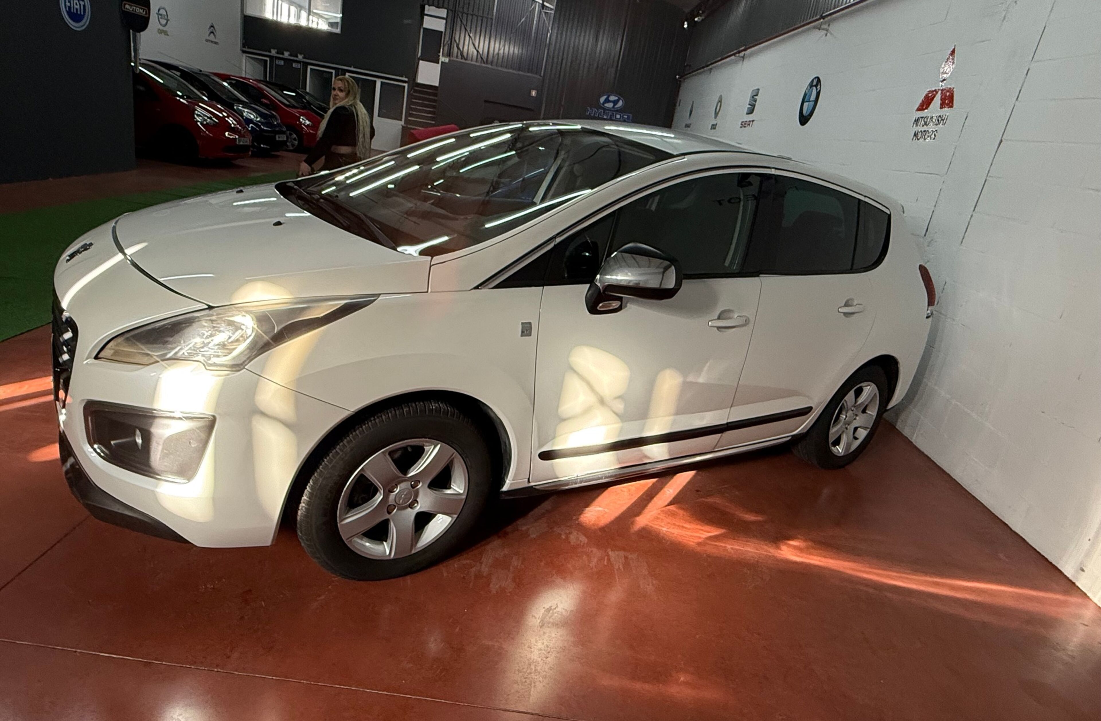 PEUGEOT 3008 2.0 HDi Hybrid4 85g