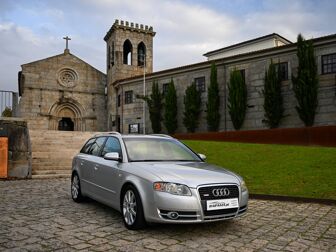 AUDI A4 2.0 TDi S-line