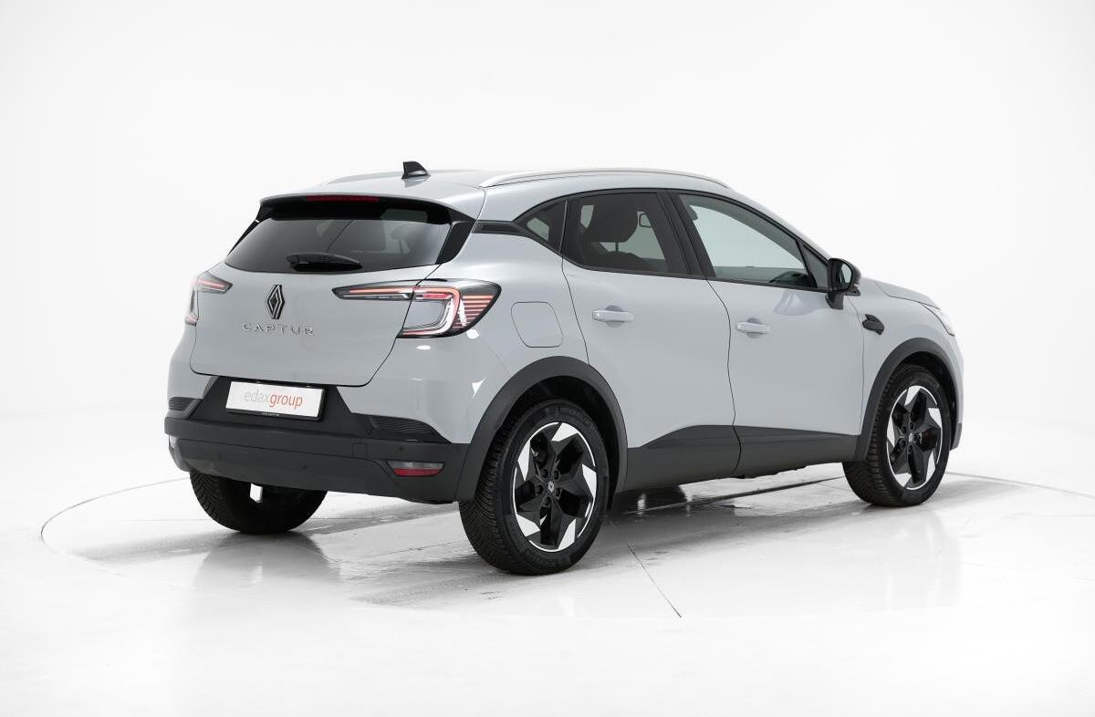 RENAULT Captur 1.3 TCe Techno EDC