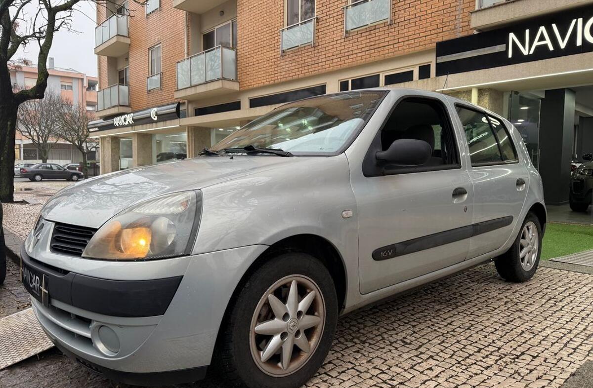 RENAULT Clio 1.2 16V Extreme