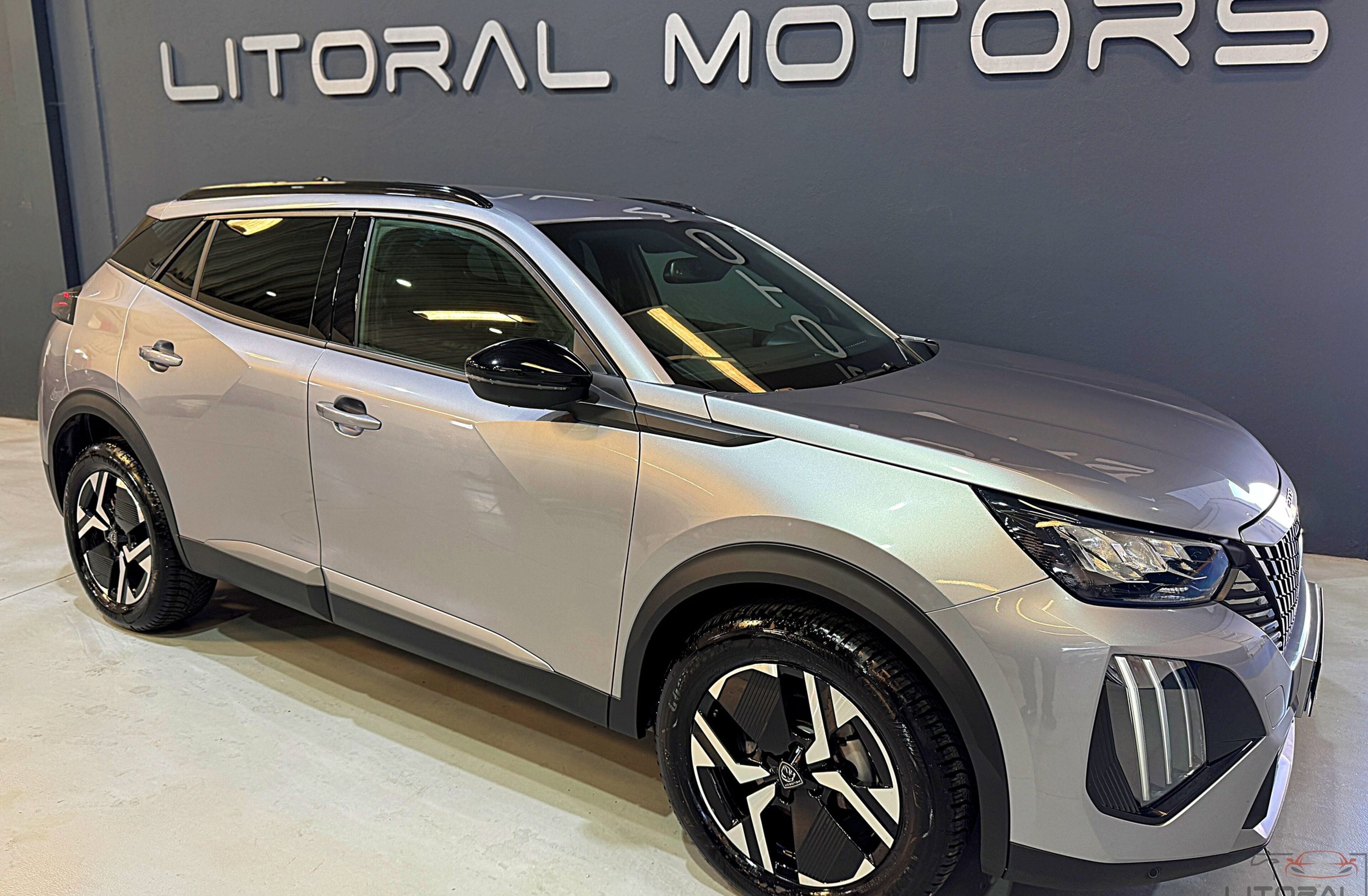 PEUGEOT 2008 1.2 PureTech Allure