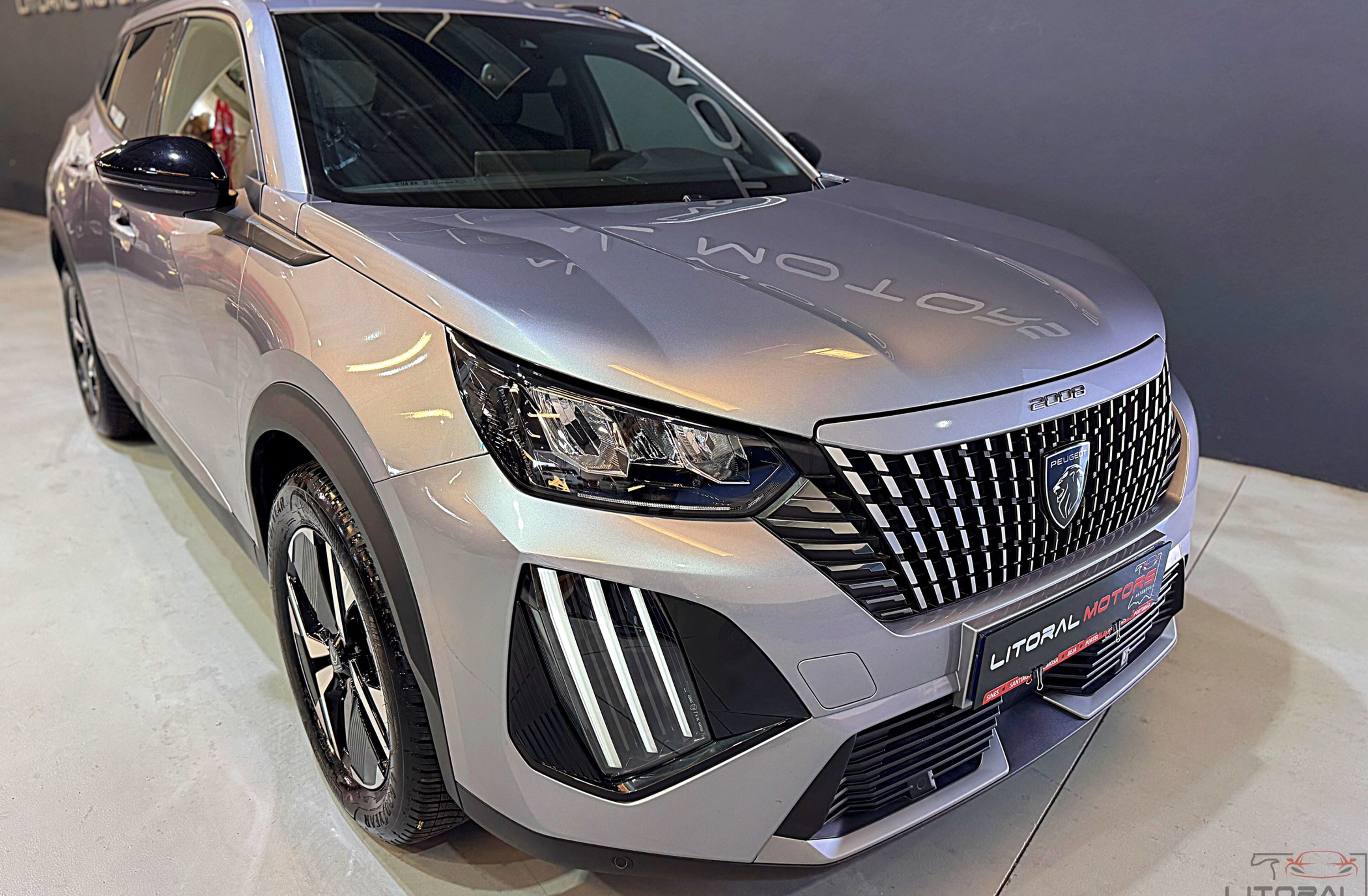 PEUGEOT 2008 1.2 PureTech Allure