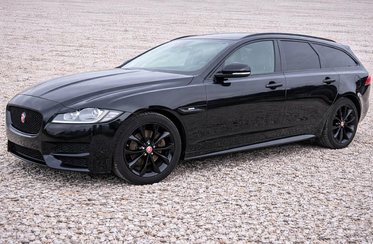 JAGUAR XF 2.0 i4 R-Sport