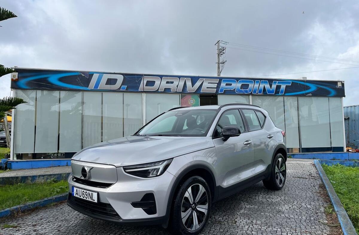 VOLVO XC40 Recharge Core