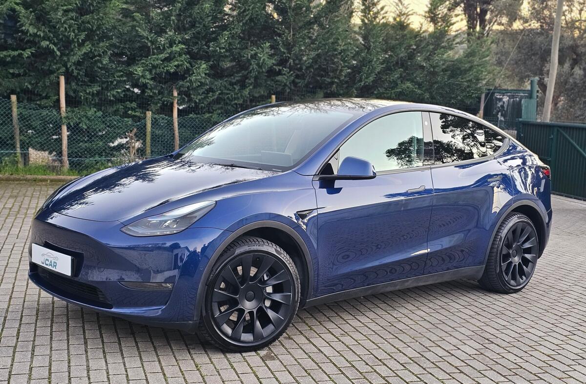 TESLA Model Y Long Range Tração Integral