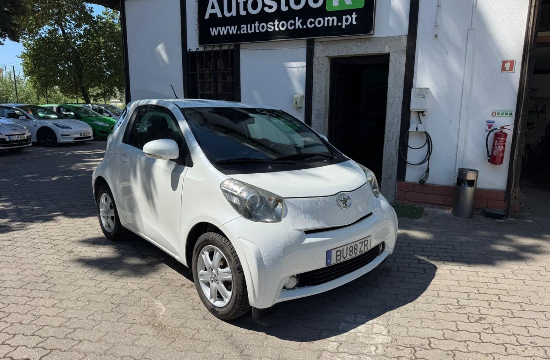 TOYOTA IQ 1.0 VVT-i