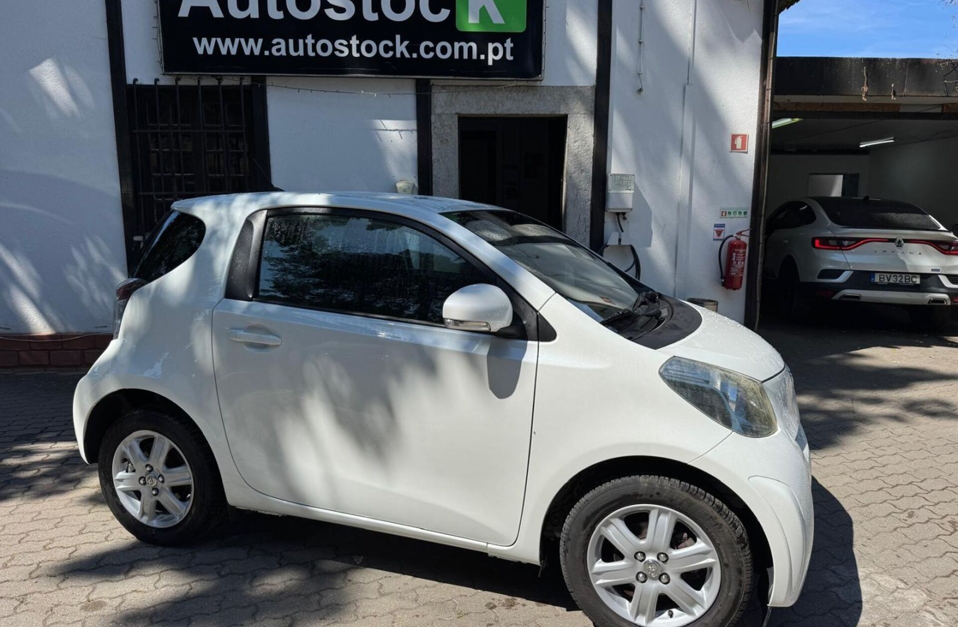 TOYOTA IQ 1.0 VVT-i
