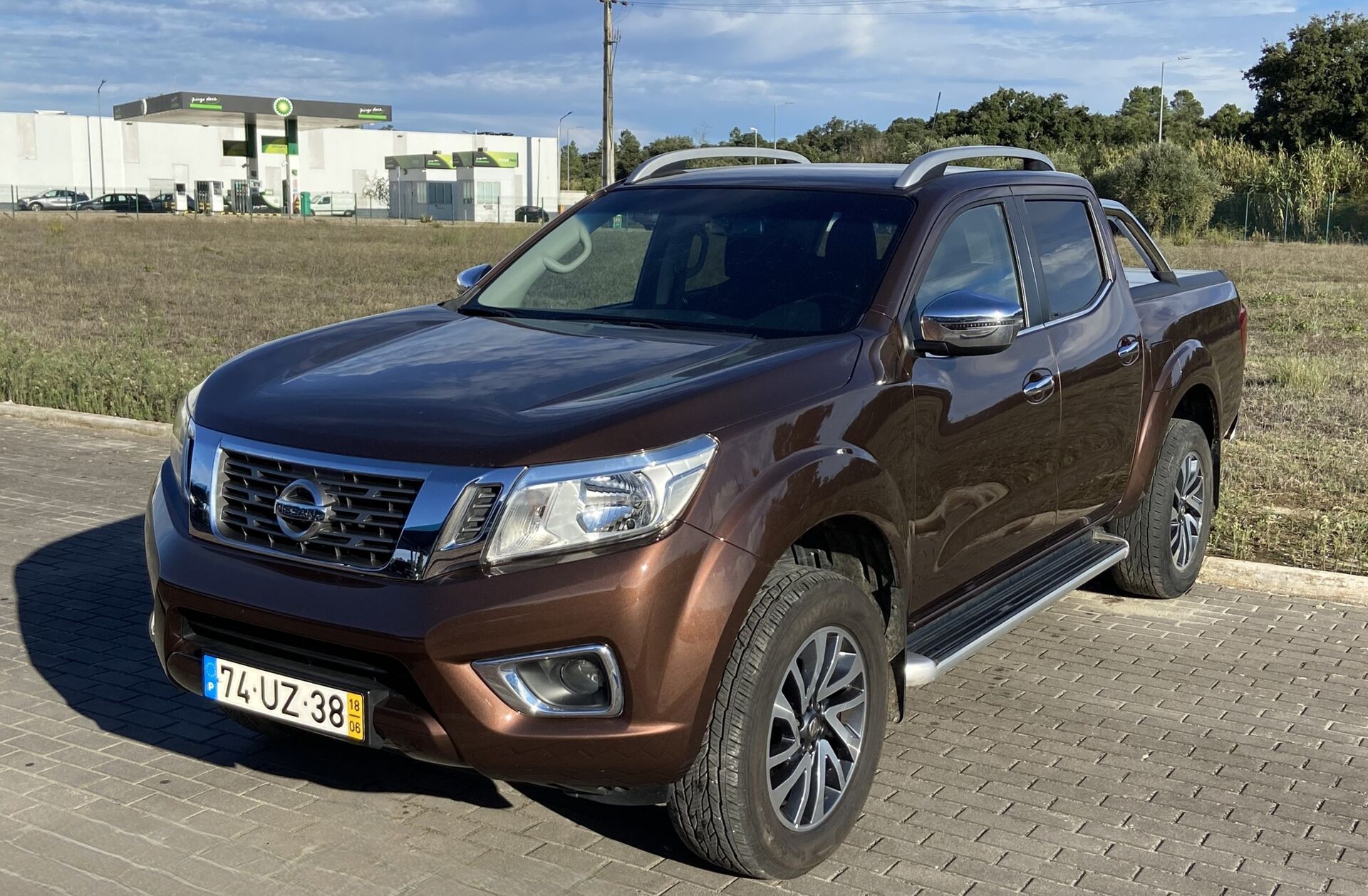 NISSAN Navara 2.3 dCi CD 4WD Vis.Bu.B.Dif.