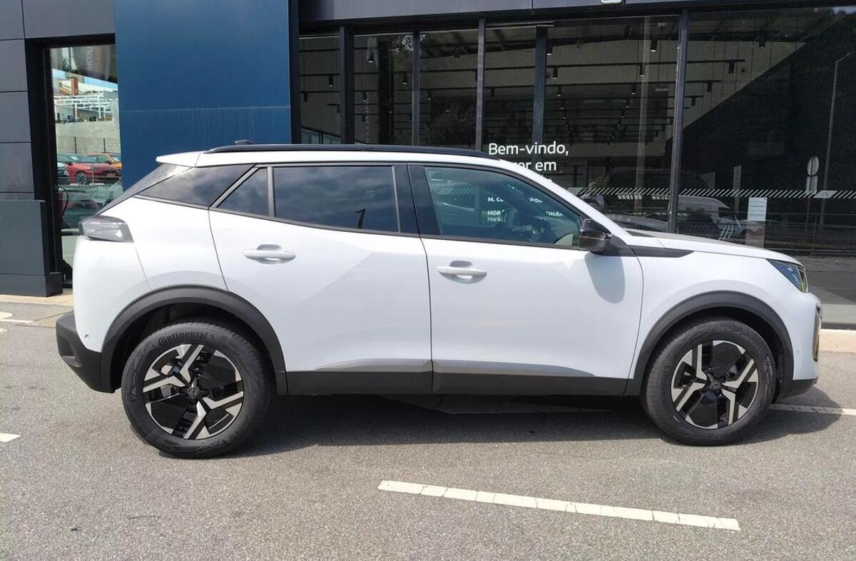 PEUGEOT 2008 1.2 PureTech Allure